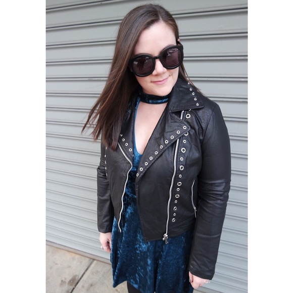 *Final Price Reduction* London Times Blue Crushed Velvet Dress - Picture 6 of 6